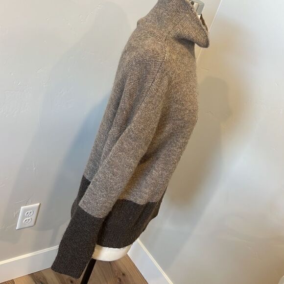 Karen Kane Color Block Sweater - Picture 4 of 8